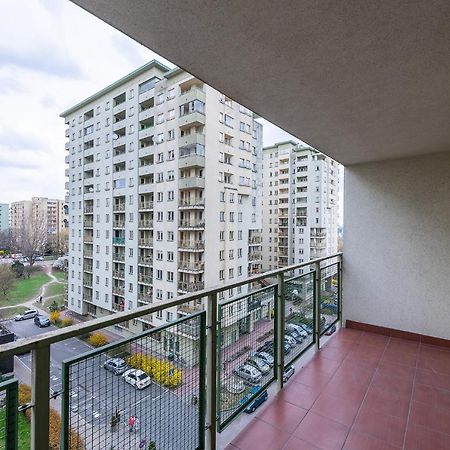 Bukowinska 12 Prywatne Mieszkanie 80M2 Z Dwiema Sypialniami I Balkonem 2X Bezplatne Miejsca Parkingowe Samodzielne Zameldowanie! Private Garage! Self Check-In System! Varşova Dış mekan fotoğraf