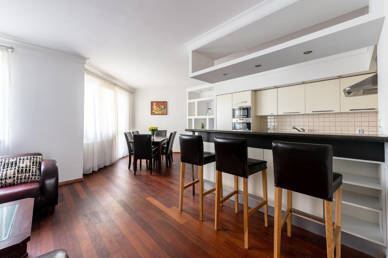 Bukowinska 12 Prywatne Mieszkanie 80M2 Z Dwiema Sypialniami I Balkonem 2X Bezplatne Miejsca Parkingowe Samodzielne Zameldowanie! Private Garage! Self Check-In System! Varşova Dış mekan fotoğraf