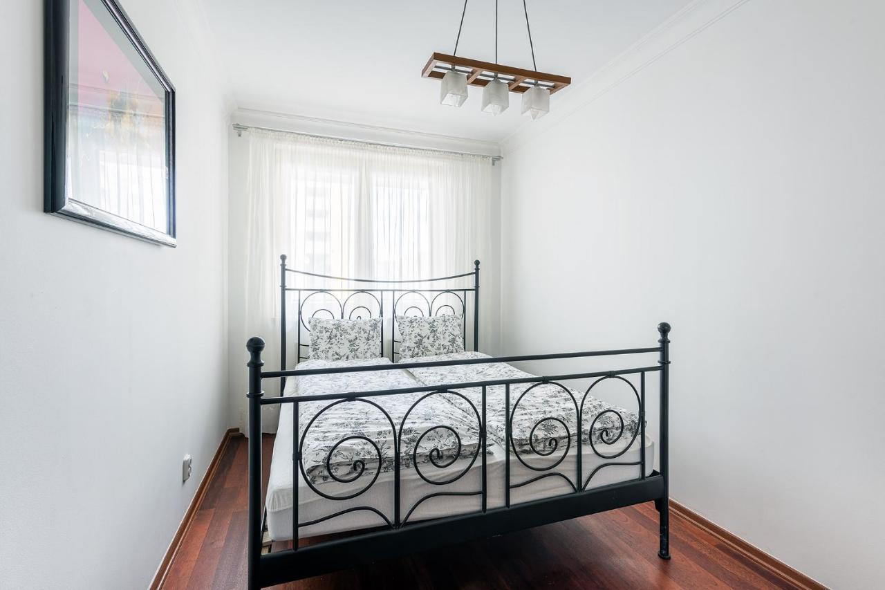 Bukowinska 12 Prywatne Mieszkanie 80M2 Z Dwiema Sypialniami I Balkonem 2X Bezplatne Miejsca Parkingowe Samodzielne Zameldowanie! Private Garage! Self Check-In System! Varşova Dış mekan fotoğraf