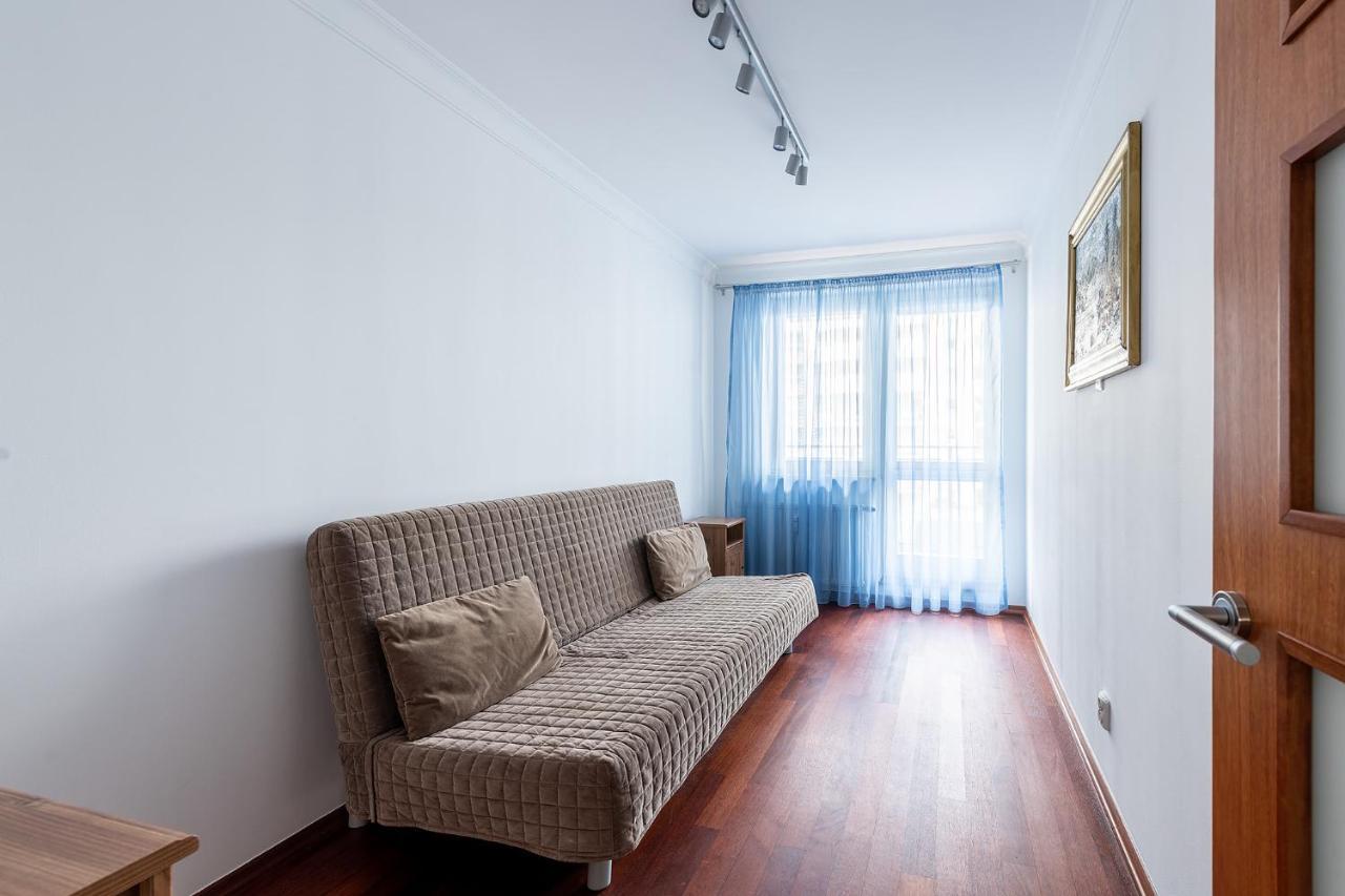 Bukowinska 12 Prywatne Mieszkanie 80M2 Z Dwiema Sypialniami I Balkonem 2X Bezplatne Miejsca Parkingowe Samodzielne Zameldowanie! Private Garage! Self Check-In System! Varşova Dış mekan fotoğraf